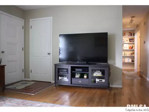 108 Archer, Springfield, IL 62704 photo 4