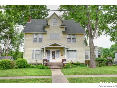 1025 W Edwards St, Springfield, IL 62704 photo 1