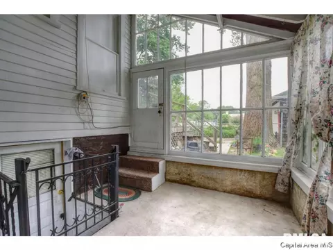 1025 W Edwards St, Springfield, IL 62704 photo 13