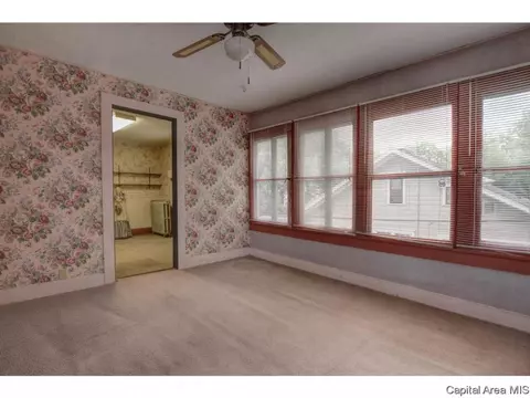 1025 W Edwards St, Springfield, IL 62704 photo 10
