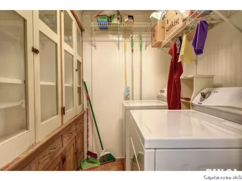1025 W Edwards St, Springfield, IL 62704 photo 33