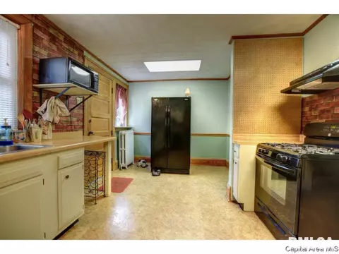 1025 W Edwards St, Springfield, IL 62704 photo 30