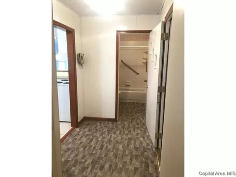 2 Illmo Dr, Springfield, IL 62711 photo 9