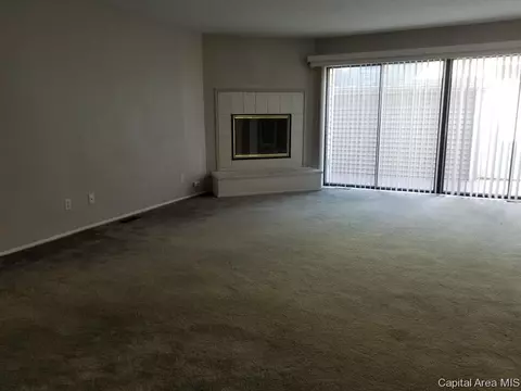 45 Country Pl, Springfield, IL 62703 photo 4