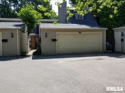 45 Country Pl, Springfield, IL 62703 photo 2