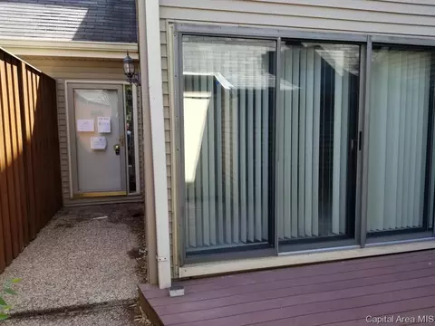45 Country Pl, Springfield, IL 62703 photo 3