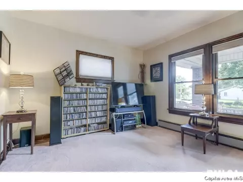 1520 S 5th St, Springfield, IL 62703 photo 6