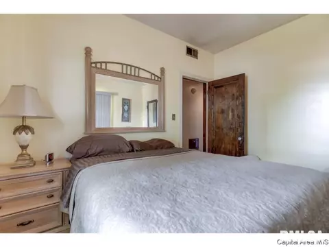 1520 S 5th St, Springfield, IL 62703 photo 19
