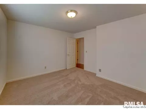 3015 Turning Mill Dr, Springfield, IL 62704 photo 18