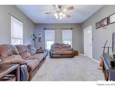 2124 N 16th St, Springfield, IL 62702 photo 5
