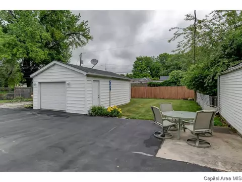 2124 N 16th St, Springfield, IL 62702 photo 23