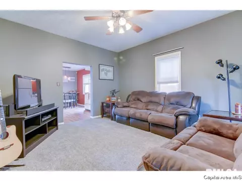 2124 N 16th St, Springfield, IL 62702 photo 4