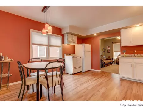 2124 N 16th St, Springfield, IL 62702 photo 9