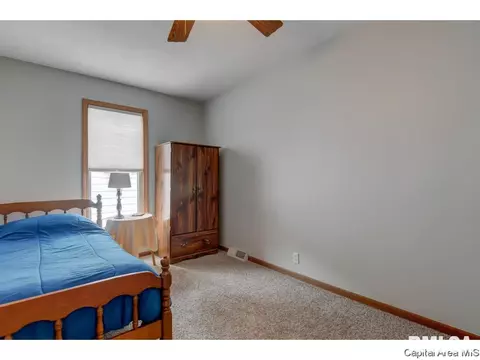 2124 N 16th St, Springfield, IL 62702 photo 17