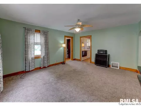 1421 Mossman Ave, Springfield, IL 62702 photo 6