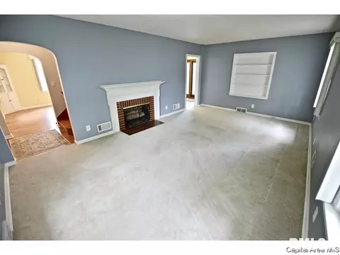 2315 State, Springfield, IL 62704 photo 6