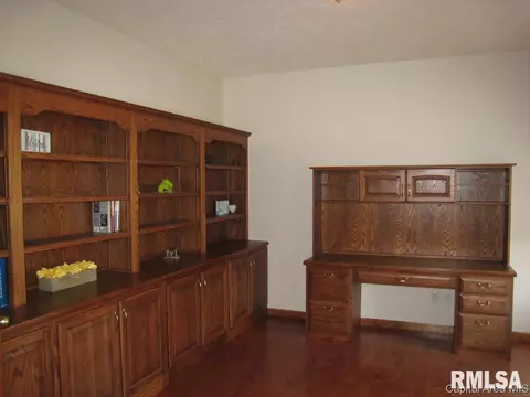 3805 Kingsley Dr, Springfield, IL 62711 photo 9