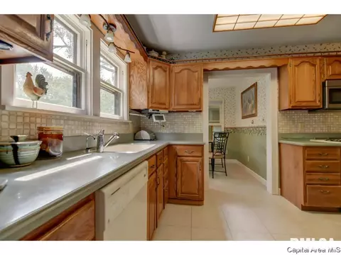 2836 E Lake Shore Dr, Springfield, IL 62712 photo 7
