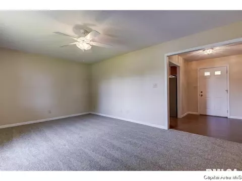 2720 Cheshire Rd, Springfield, IL 62703 photo 4