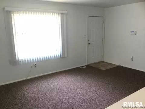 31 Dawn Dr, Springfield, IL 62702 photo 3