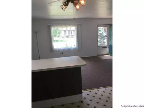 31 Dawn Dr, Springfield, IL 62702 photo 6