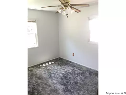 31 Dawn Dr, Springfield, IL 62702 photo 7