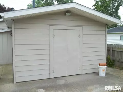 1709 N 23rd, Springfield, IL 62702 photo 12