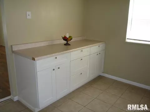 192 Archer Ave, Springfield, IL 62704 photo 3