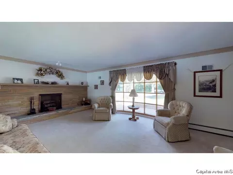 26 Bay Ridge Ln, Springfield, IL 62712 photo 2