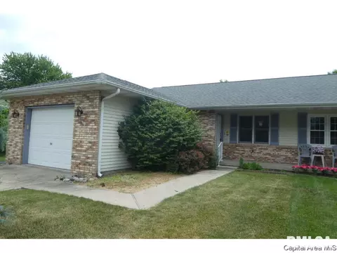 2520 Austin Dr, Springfield, IL 62704 photo 2