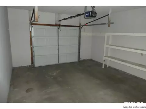 2520 Austin Dr, Springfield, IL 62704 photo 14