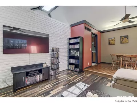 2312 S Bates Ave, Springfield, IL 62704 photo 7