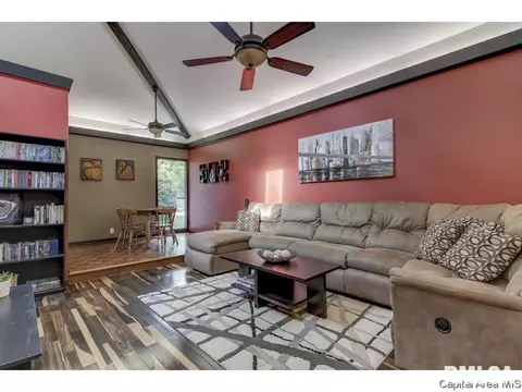2312 S Bates Ave, Springfield, IL 62704 photo 4