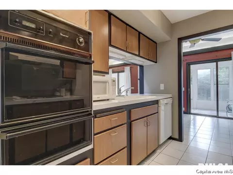 2312 S Bates Ave, Springfield, IL 62704 photo 11