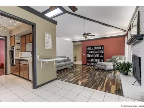 2312 S Bates Ave, Springfield, IL 62704 photo 15