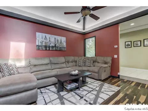 2312 S Bates Ave, Springfield, IL 62704 photo 5