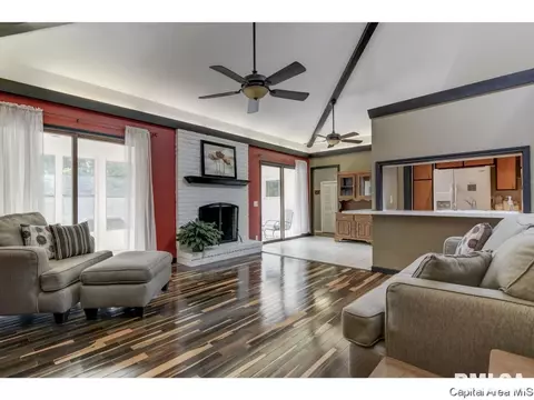 2312 S Bates Ave, Springfield, IL 62704 photo 18