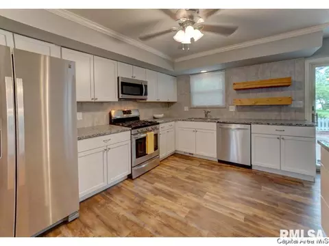 17 Andover Dr, Springfield, IL 62704 photo 7
