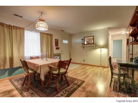 25 Ridge Ct, Springfield, IL 62703 photo 3