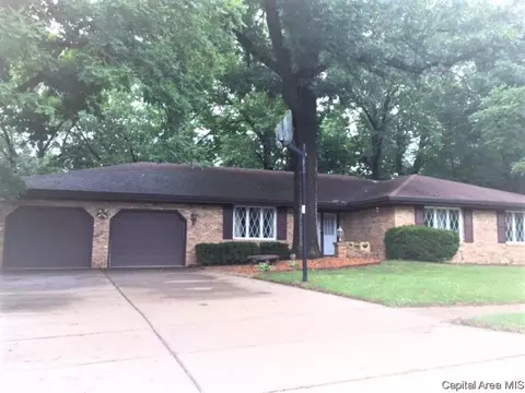 7 Beacon Ridge Dr, Springfield, IL 62711 photo 1