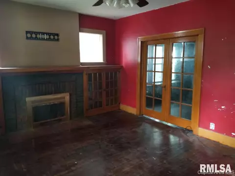 1525 S 4th St, Springfield, IL 62703 photo 4