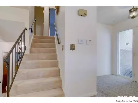 3236 Warner Dr, Springfield, IL 62703 photo 12