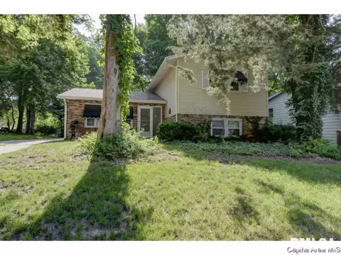 3236 Warner Dr, Springfield, IL 62703 photo 2