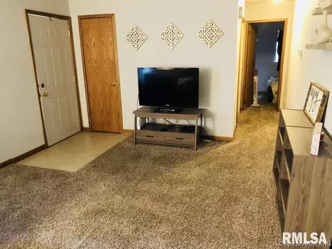1845 Hastings, Springfield, IL 62702 photo 6