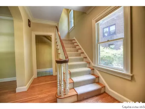 1925 S Bates Ave, Springfield, IL 62704 photo 3