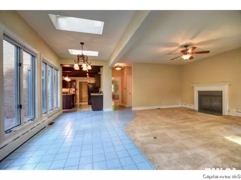 1925 S Bates Ave, Springfield, IL 62704 photo 12