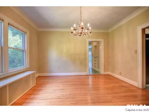 1925 S Bates Ave, Springfield, IL 62704 photo 9
