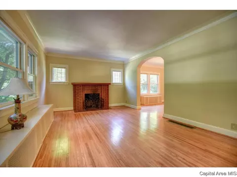 1925 S Bates Ave, Springfield, IL 62704 photo 6