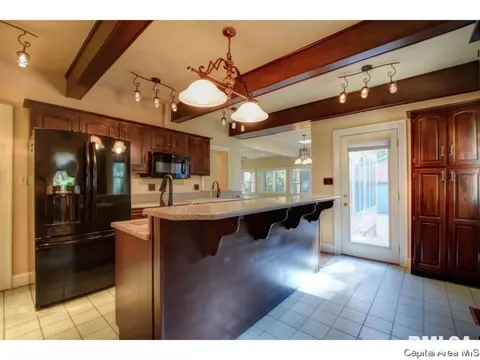 1925 S Bates Ave, Springfield, IL 62704 photo 16