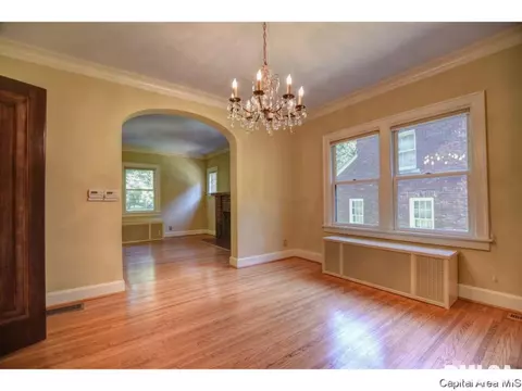 1925 S Bates Ave, Springfield, IL 62704 photo 7
